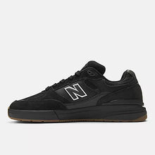 Load image into Gallery viewer, New Balance 933 Andrew Reynolds Black Black