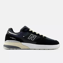 Load image into Gallery viewer, New Balance 933 Andrew Reynolds Black Blue