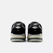 Load image into Gallery viewer, New Balance 933 Andrew Reynolds Black Blue