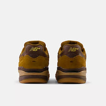 Load image into Gallery viewer, New Balance 933 Andrew Reynolds Brown Brown