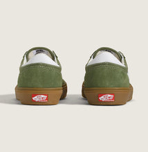 Load image into Gallery viewer, Vans Gilbert Crockett Skate Loden Green