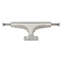 Load image into Gallery viewer, Independent Trucks 136 Stage 4 Polished