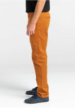 Load image into Gallery viewer, Element Pants Howland Classic Chino Glazed Ginger 34
